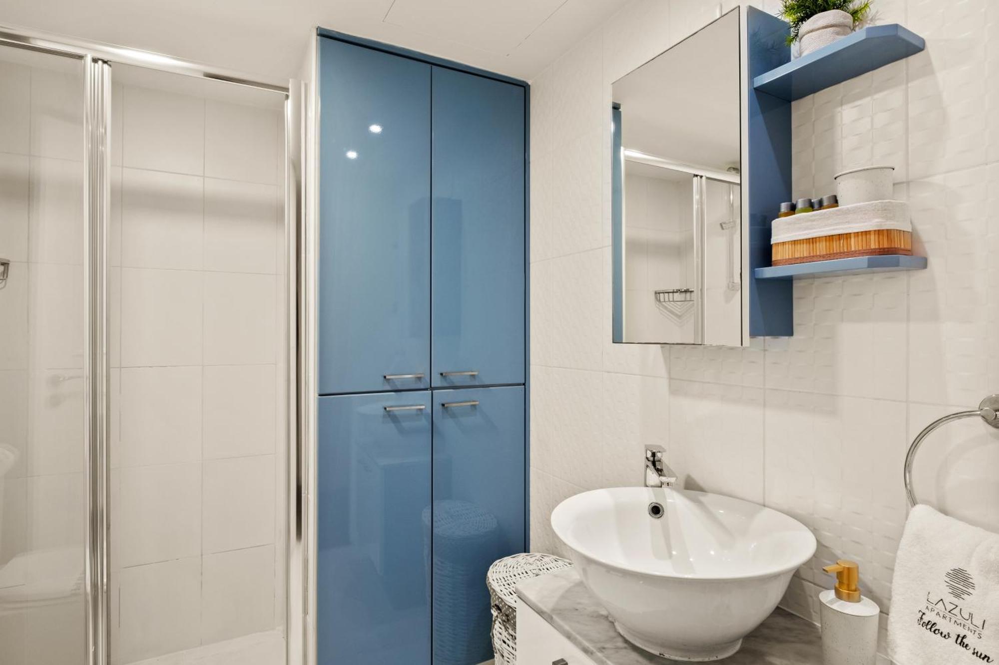 Lazuli Sea View Beachfront Ap 254 Larnaca Exterior photo